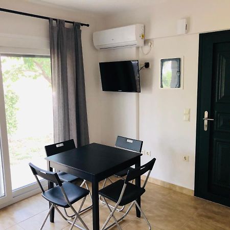 Ionian White Apartments Lefkáda エクステリア 写真