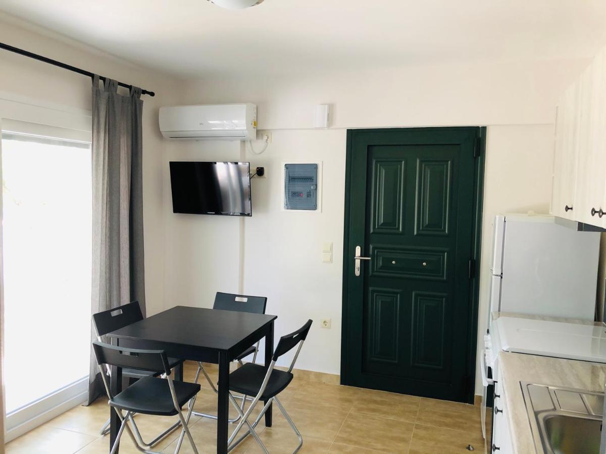 Ionian White Apartments Lefkáda エクステリア 写真